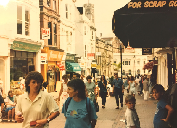  Shopping in Brighton